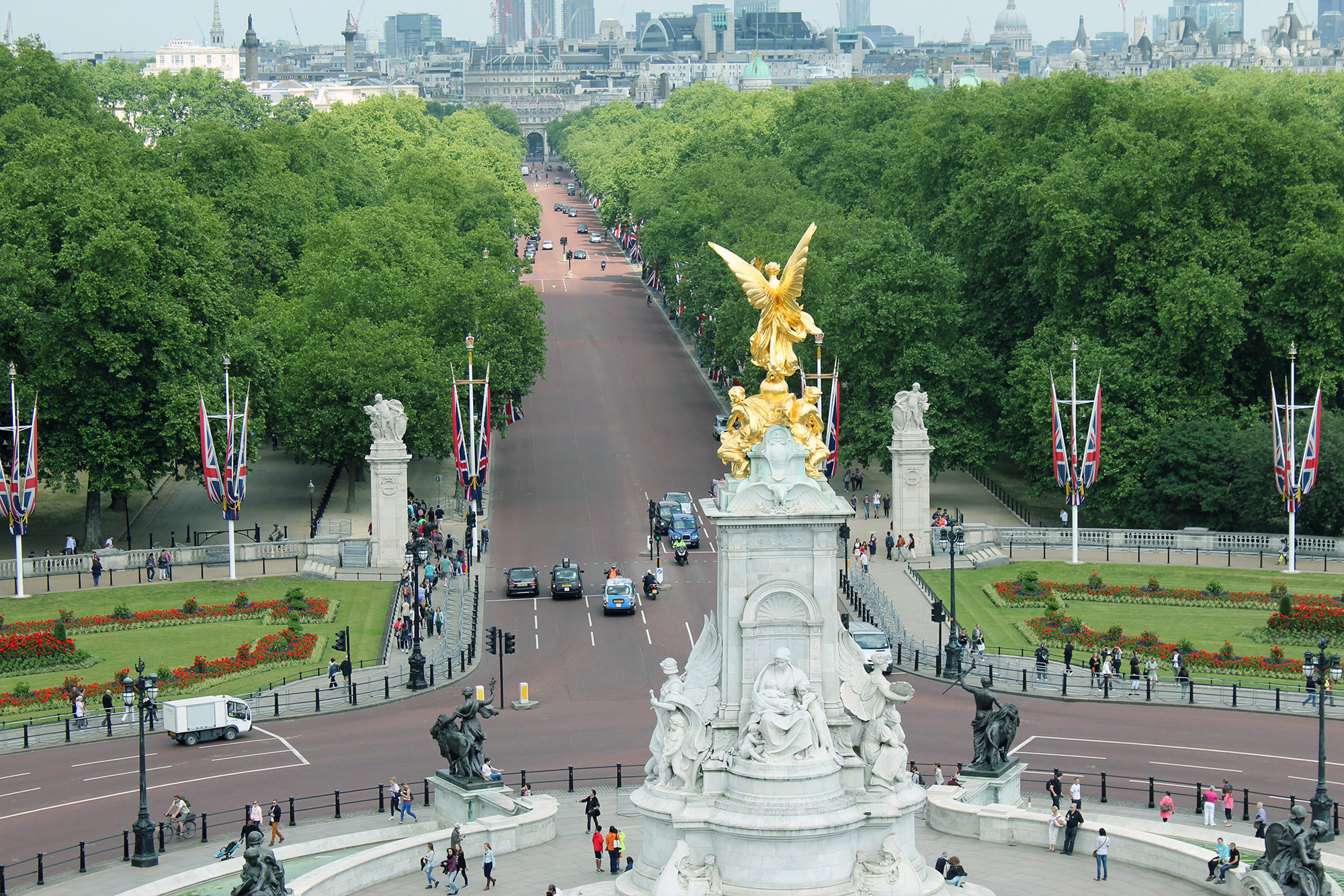 Queen Victoria memorial and The Mall