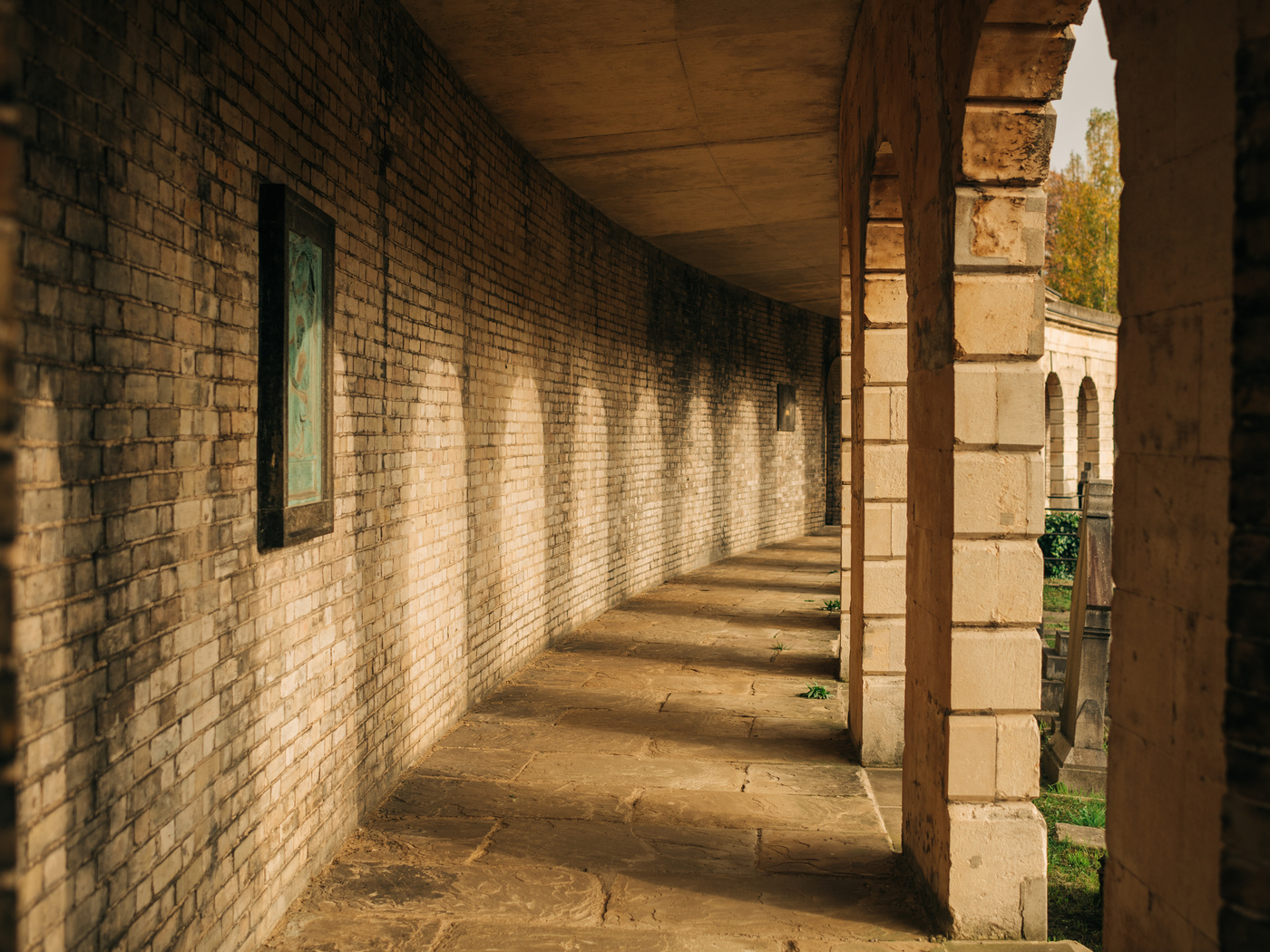 Great Circle and Colonnades