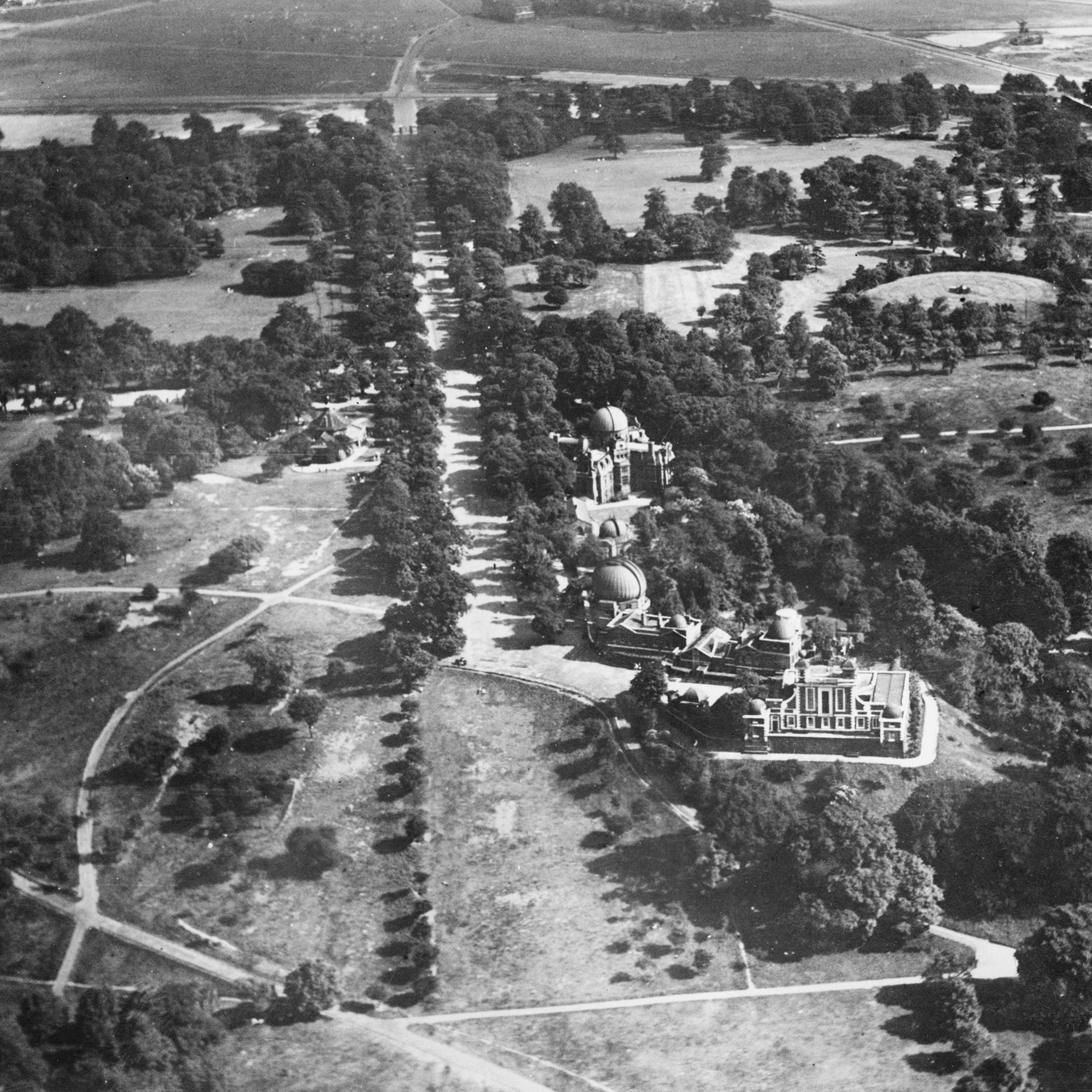 Aerial view of Blackheath Avenue in 1924