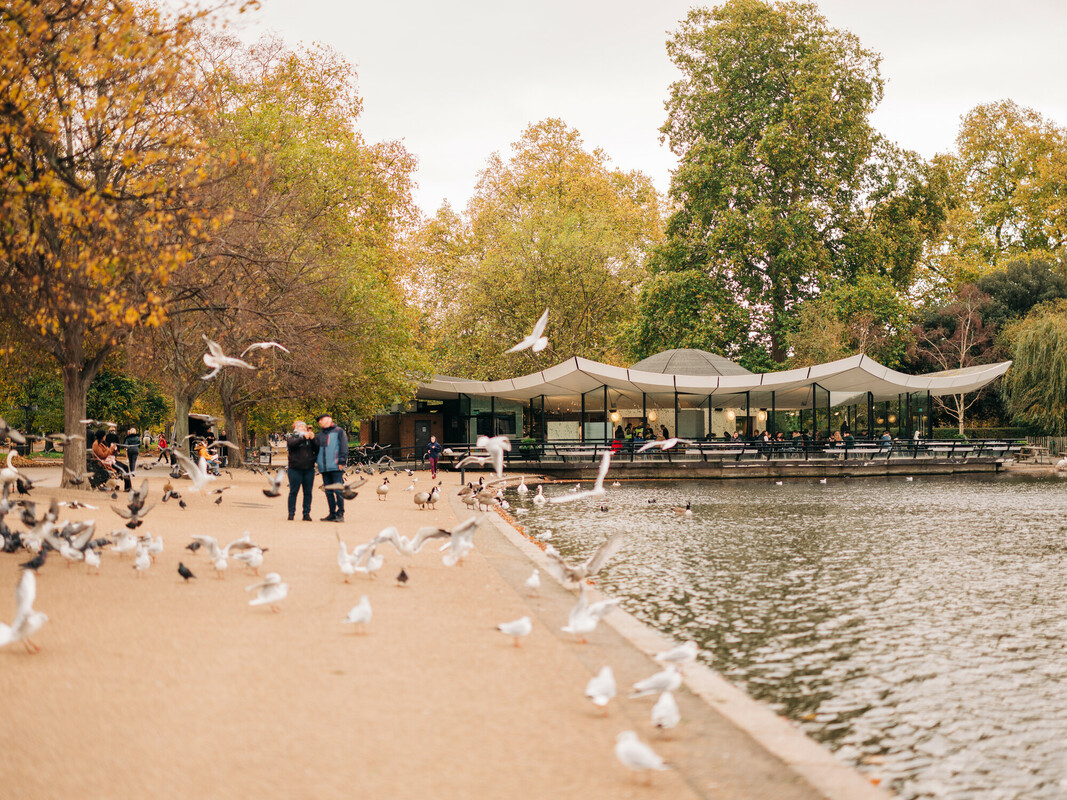 Serpentine Bar and Kitchen Hyde Park in autumn
