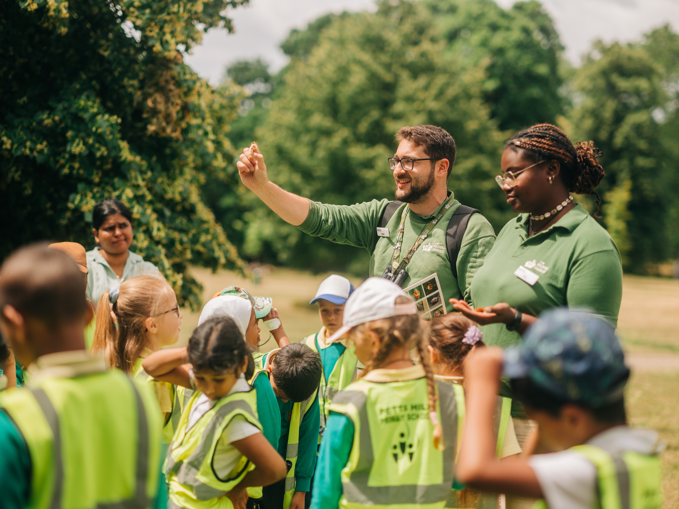 Primary school children learning in the parks