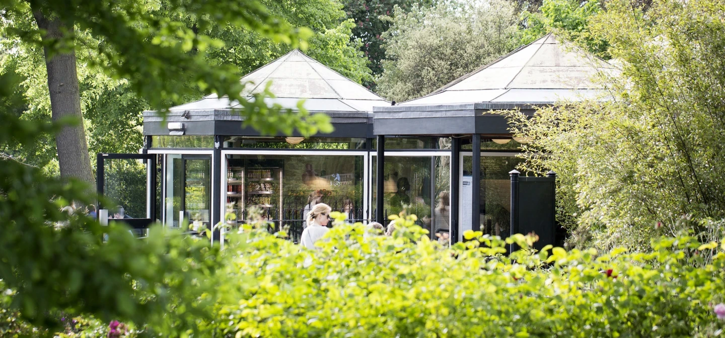 The Regent's Bar & kitchen in The Regent's Park & Primrose Hill