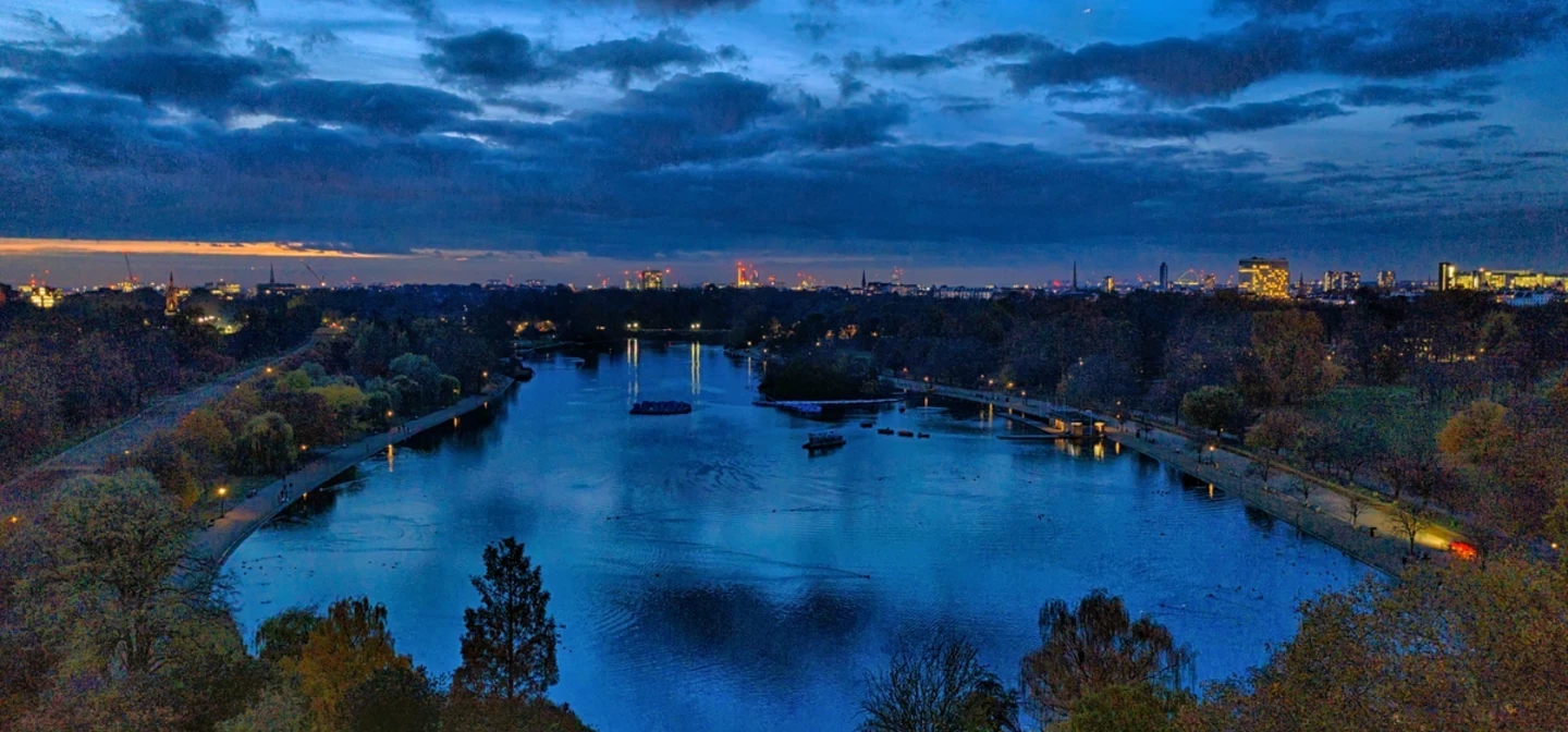Hyde Park at night