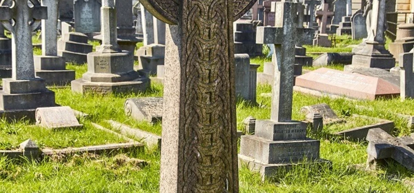Violet’s grave in the Great Circle