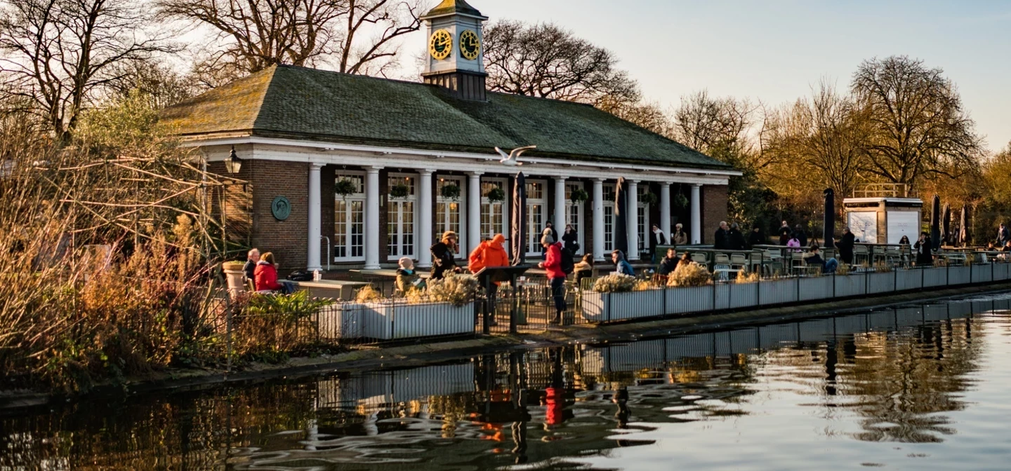 Serpentine Lido Café in winter