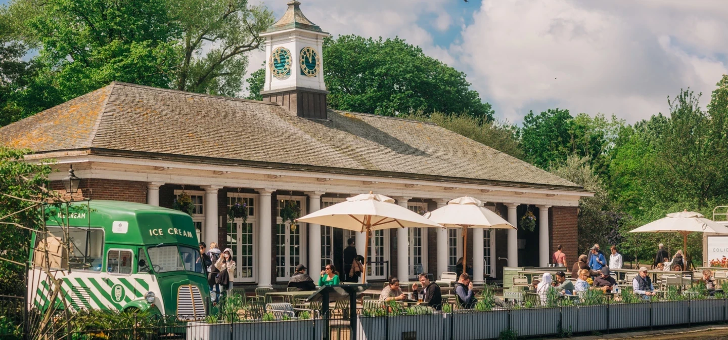 Serpentine Lido Café in spring