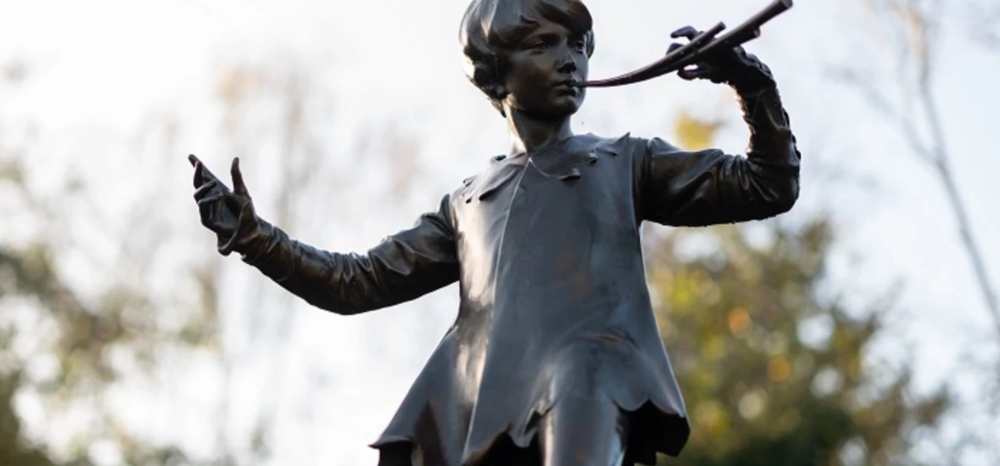 Peter Pan statue
