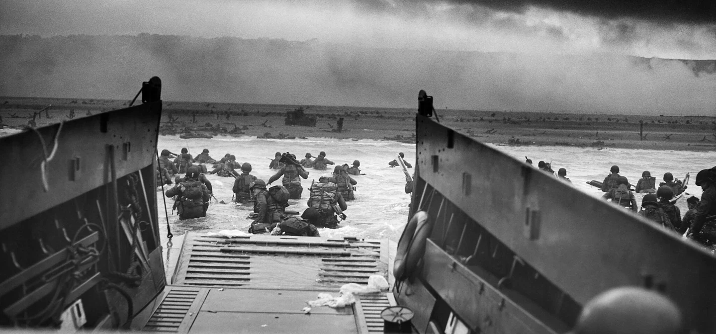 Photograph of troops landing on the beaches in Normandy on D-Day, 6 June 1944