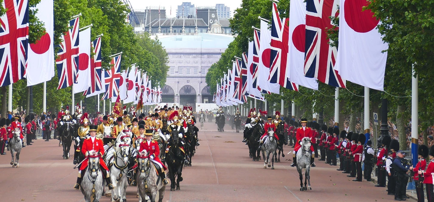 Ceremonial procession on The Mall to celebrate the Japanese State Visit