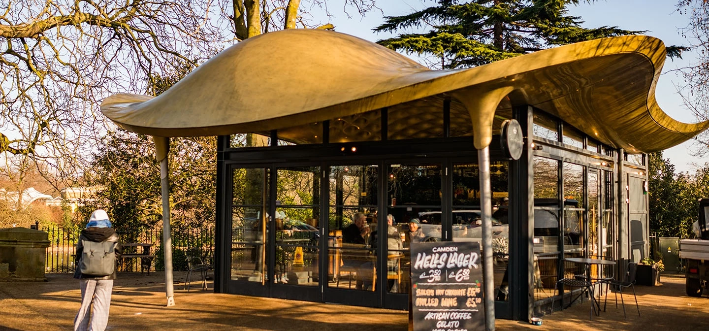 Serpentine Bridge kiosk