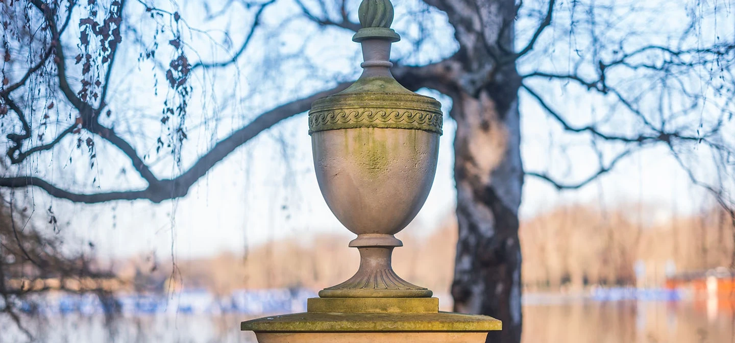 Queen Caroline's memorial overlooking the Serpentine