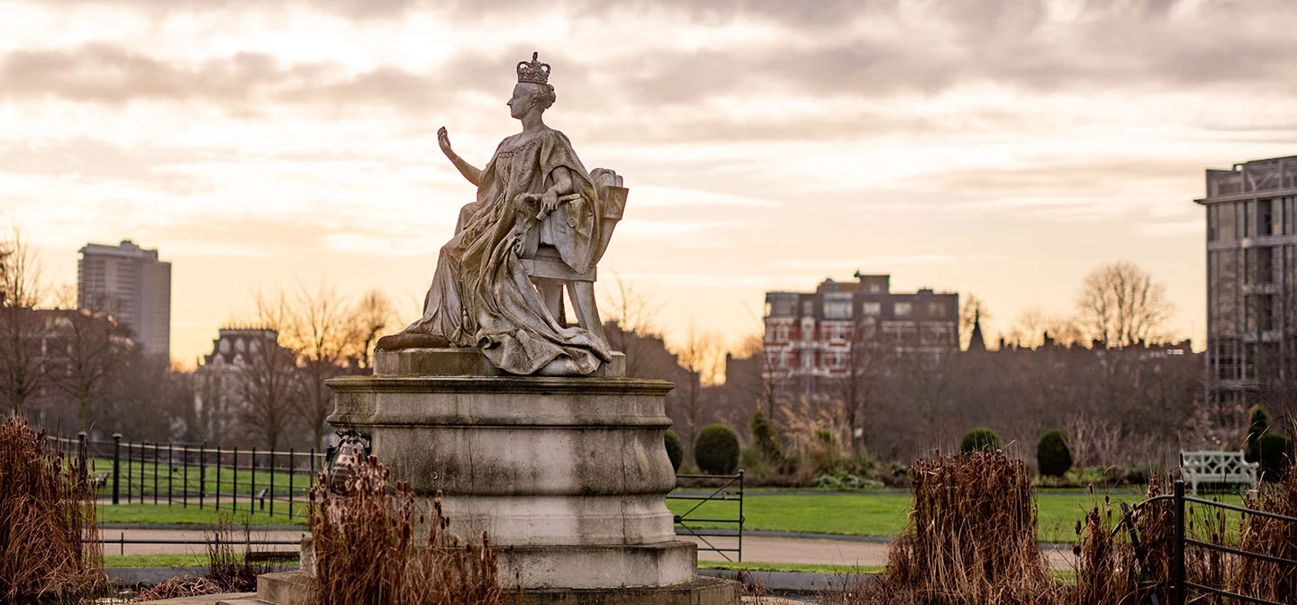 Queen Victoria statue