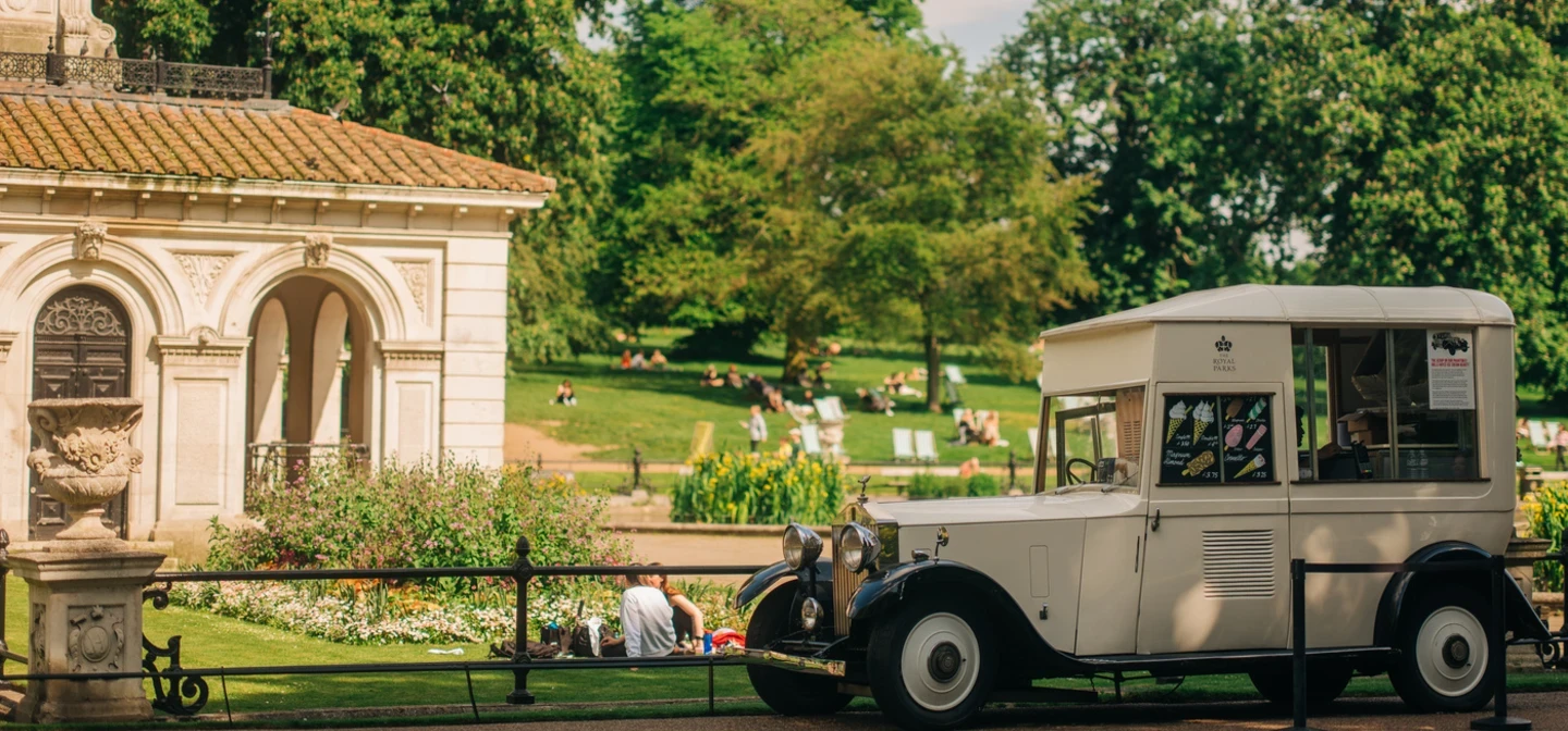 Ice cream van in Italian Gardens in Kensington Gardens