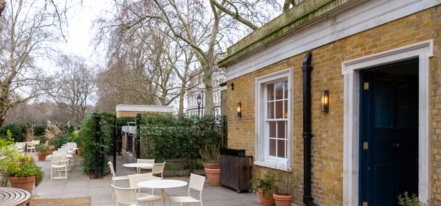 Storey's Gate Café in St Jame's Park