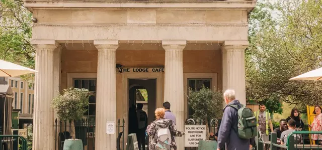 Lodge Café in Hyde Park