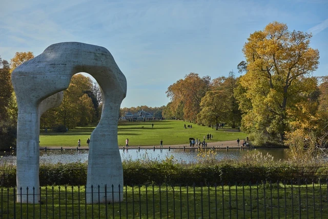 Henry Moore Arch in Kensington Gardens in autumn