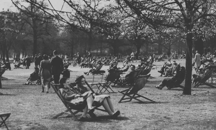 Relaxing in The Royal parks in 1940