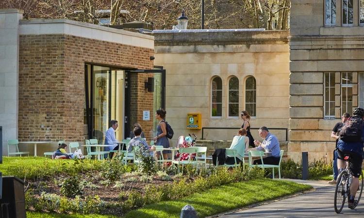 North Lodge Café in Brompton Cemetery
