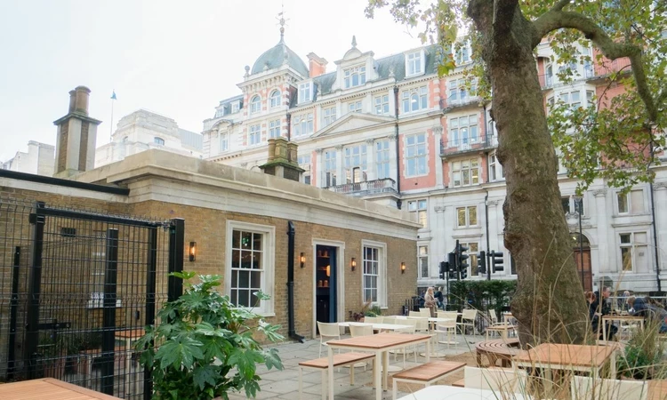 Storey's Gate Café in St Jame's Park
