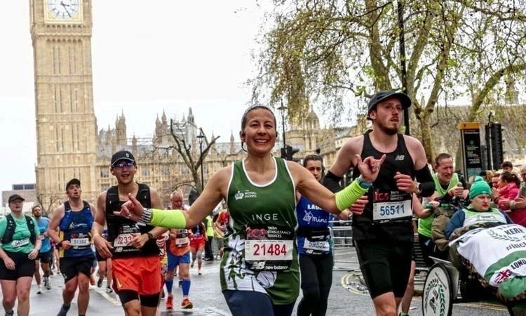 Inge Jones running in the 2023 London Marathon