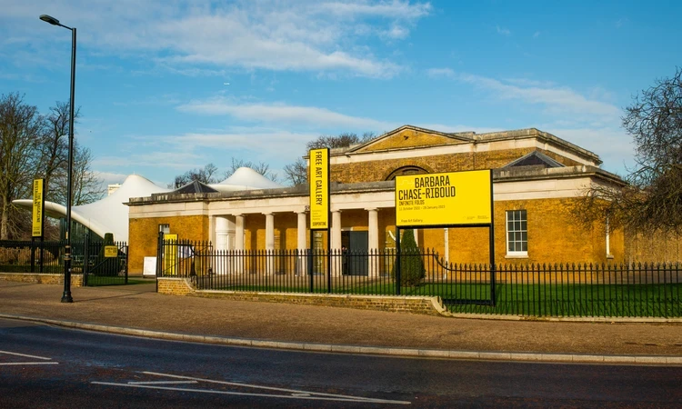 Serpentine North gallery