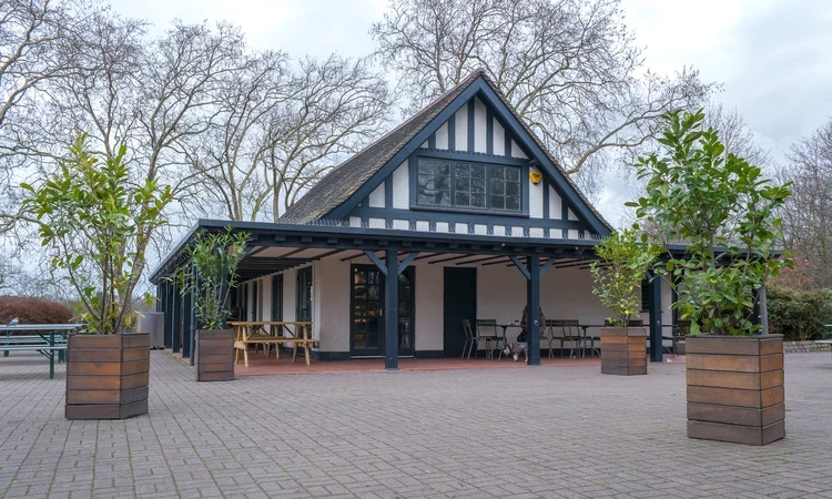 The Broad Walk Café