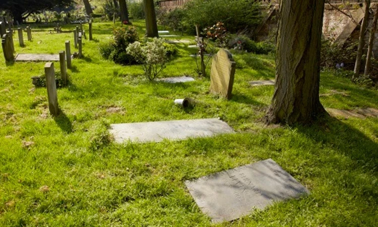 Bernard’s grave lies close to the west wall of the cemetery 