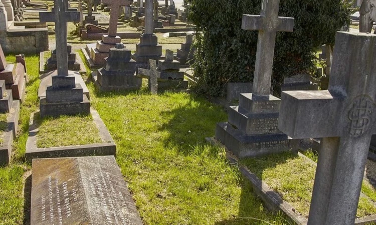 James was buried in an expensive plot in the Great Circle, but no stone marks his grave