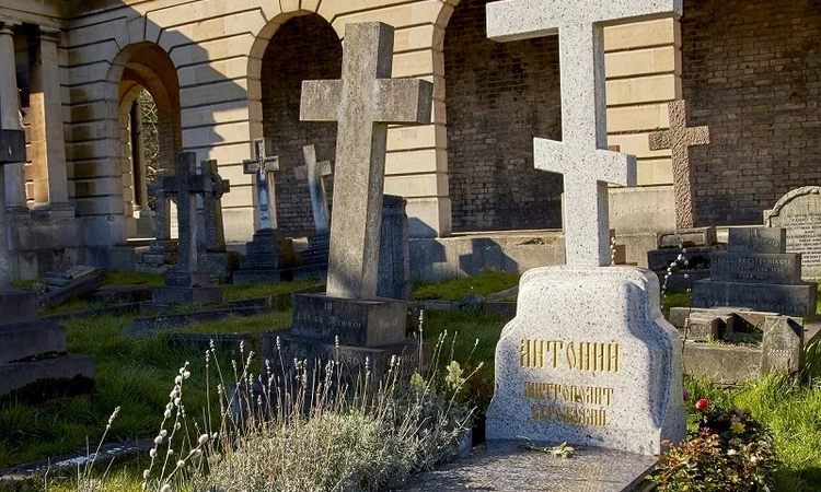Metropolitan Anthony’s grave 