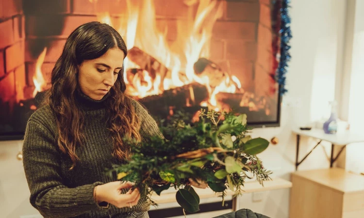 Christmas wreath making in Hyde Park