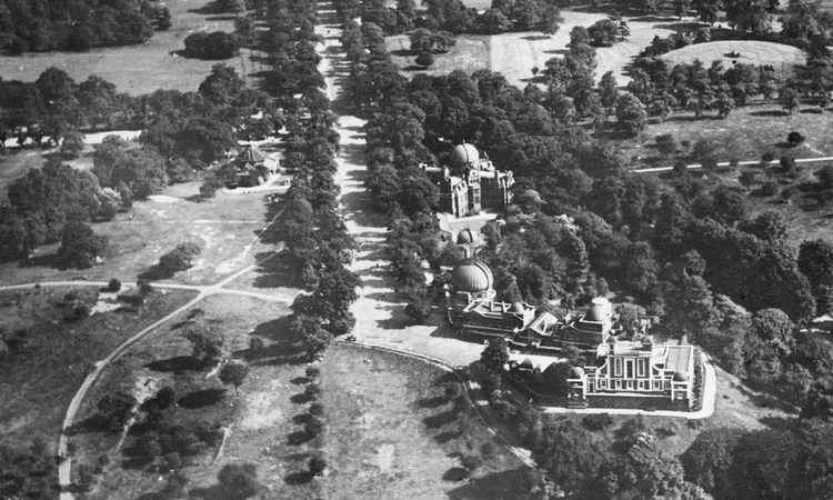 Aerial view of Blackheath Avenue in 1924