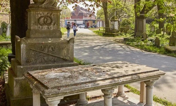 Lady Sydney Morgan's grave