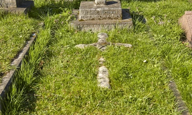 Percy Pilcher's grave