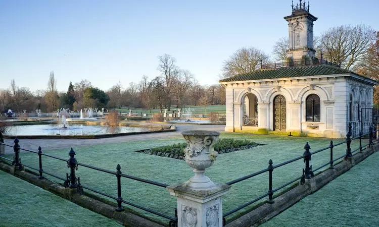 Kensington Gardens Italian Gardens frost