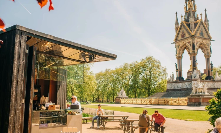 Albert Memorial kiosk in spring