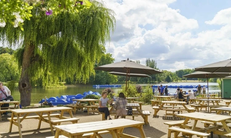 The Waterside Café in The Regent's Park & Primrose Hill