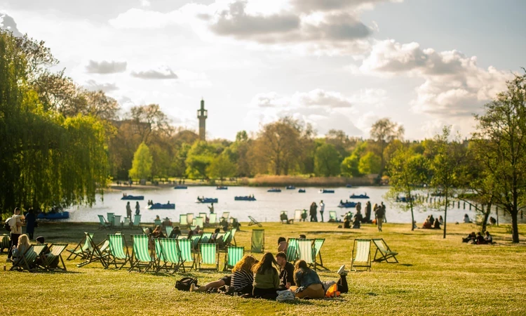 Deck chairs in The Regent's Park & Primrose Hill