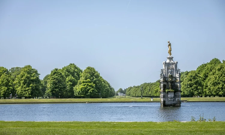 Diana Fountain Bushy Park