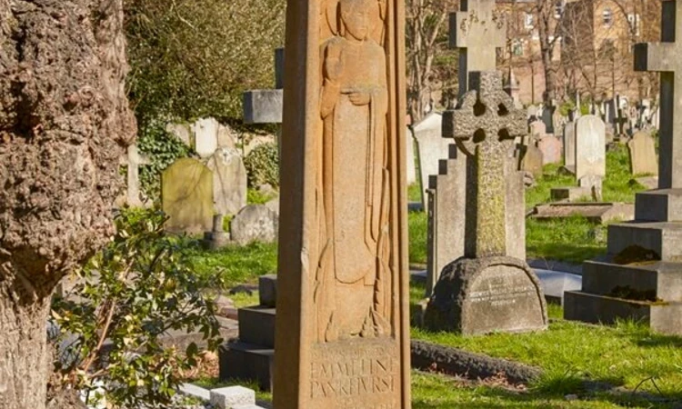 Emmeline Pankhurst monument in Brompton Cemetery