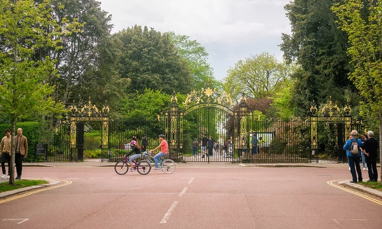 Chester Road gates on the Inner Circle