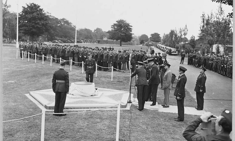 Ceremony for the installation of the USAAF commemorative tablet, 1945