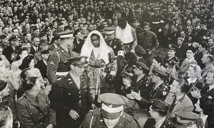 Photograph of Joe Louis at Bushy Park