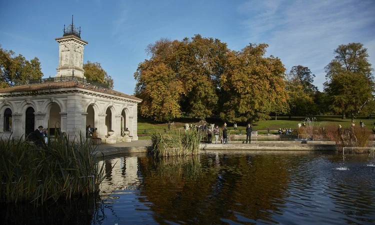 Italian Gardens in Kensington Gardens in autumn