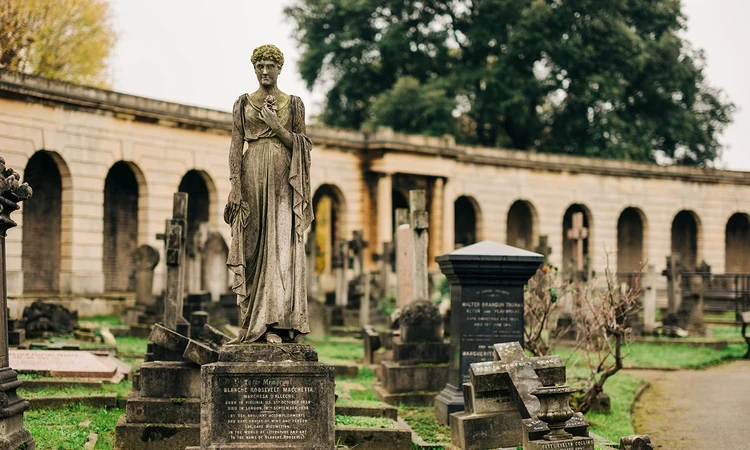 Grave of American opera singer Blanche Roosevelt Macchetta