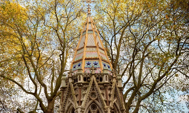 Buxton Memorial in autumn