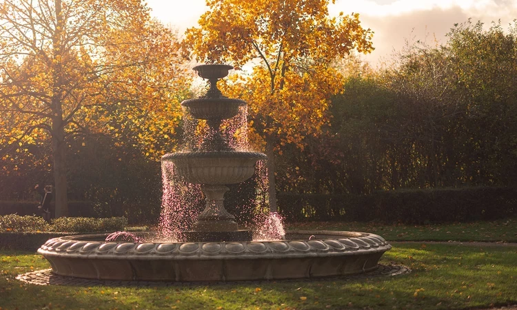 Fountain in The Avenue Gardens