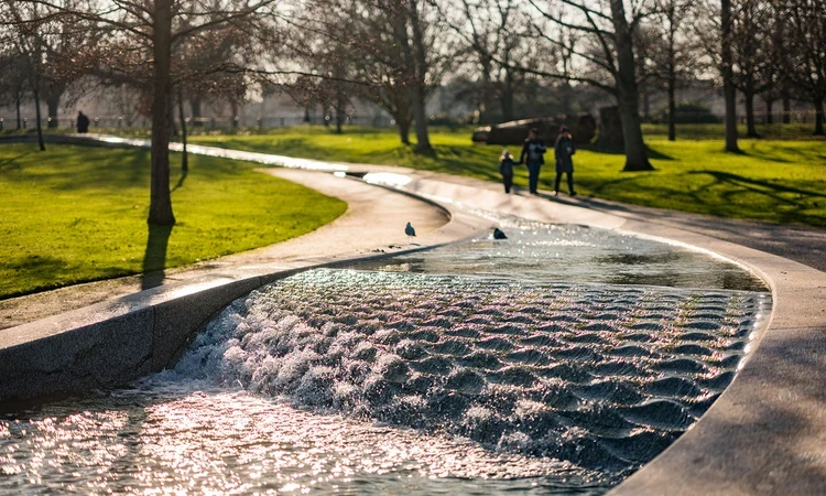 Diana Memorial Fountain in winter