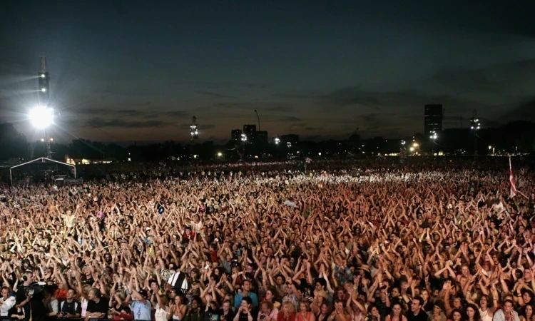 Crowds in Hyde Park for the Live8 concert, 2005.