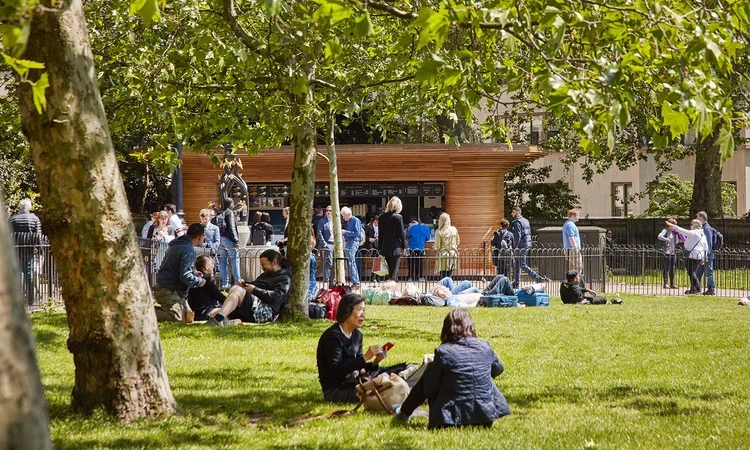 Refreshment kiosk in the sunshine