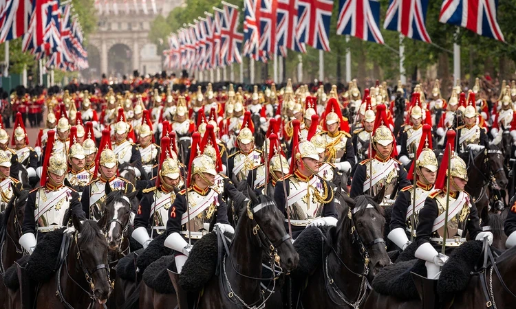 Mounted cavalry on The Mall
